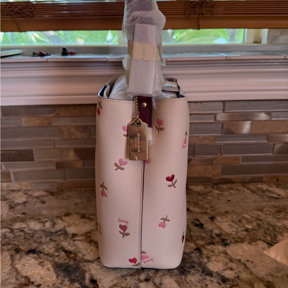 Coach White and Pink Floral Women's Bag - Picture 5 of 8